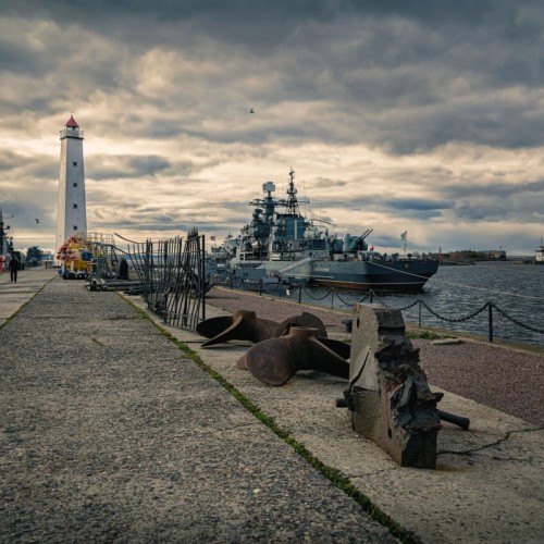 Экскурсия 3 в 1: Кронштадт + батарея Демидов + заказник Западный Котлин