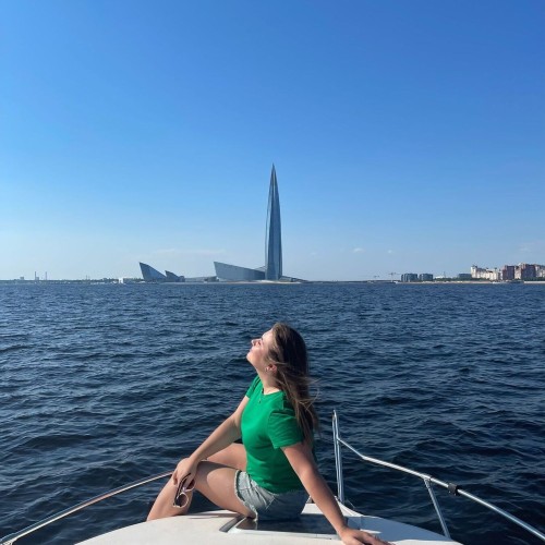 На катере к Финскому заливу: от исторического Петербурга к современному