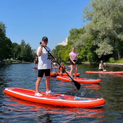 На сапах — по Каменному острову