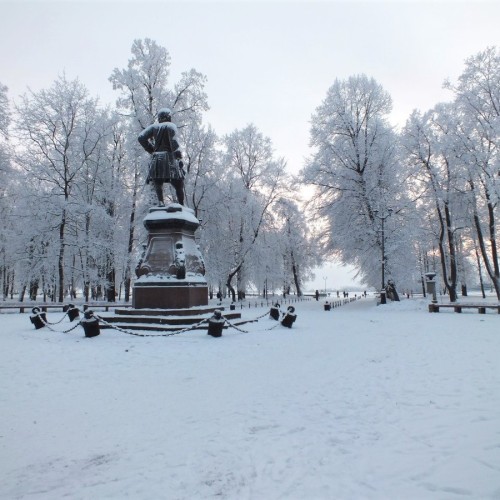 Петергоф и Кронштадт на автомобильной экскурсии