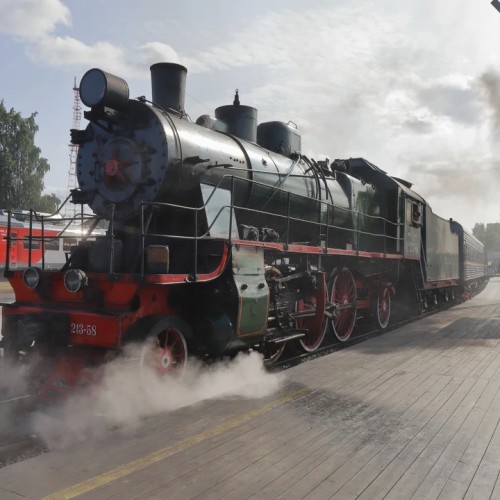 Железнодорожный круиз из Москвы в Карелию весной: 3 города, природа и ретропоезд