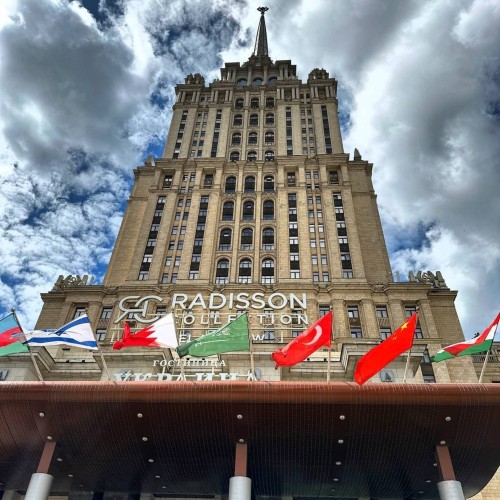 Сталинские высотки. 7 легенд послевоенной Москвы