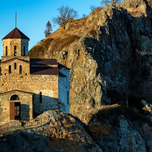 Лёгкий треккинг в горах Домбая с комфортом