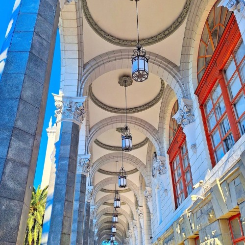 Тайны двух порталов: история сухопутных и морских ворот Сочи