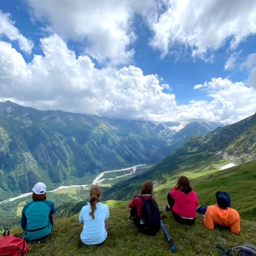 Больше треккинга и озёр в Архызе: без рюкзаков и с проживанием в гостинице