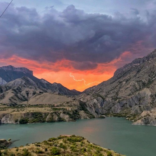 Виды и вкусы Дагестана с аэросъёмкой: топовые локации и национальная кухня