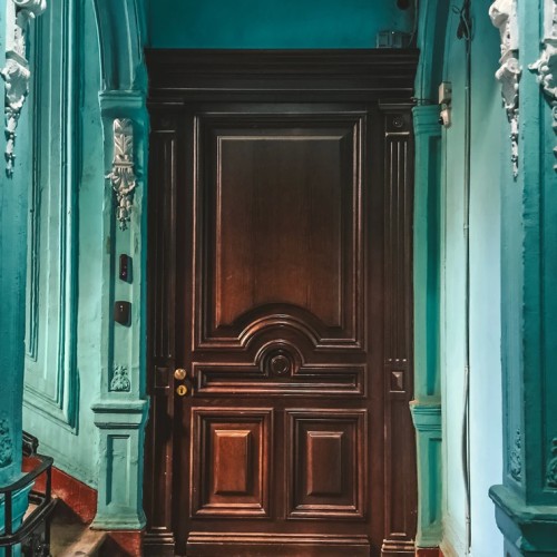 Тайная жизнь дворов и доходных домов Петербурга