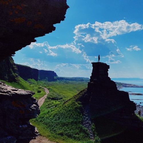 Заповедная территория: к океану на гигантской машине с проживанием в кемпинге