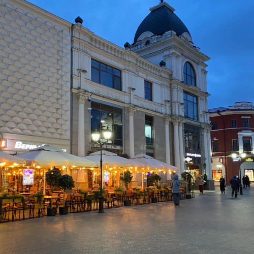 Пешком по улице Баумана