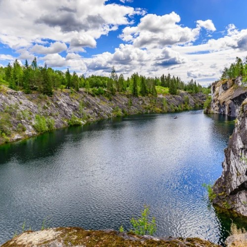 Железнодорожный круиз из Москвы в Карелию весной: 3 города, природа и ретропоезд