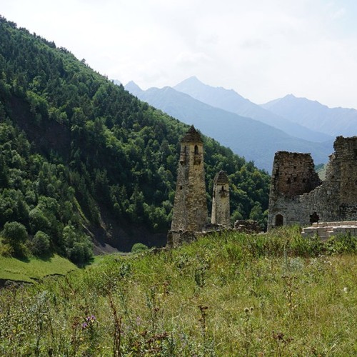 Треккинг налегке по Ингушетии: святилища, башенные комплексы и гора с герба Владикавказа