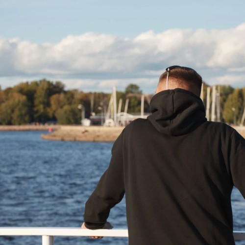 Прогулка на теплоходе с аудиогидом — от набережной Макарова до Финского залива