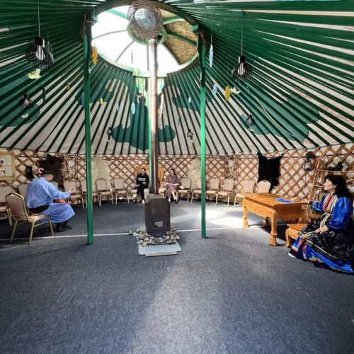 Два глубочайших озера-брата: путешествие на север Монголии и на Ольхон