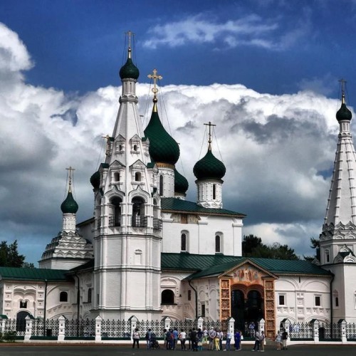 По Ярославлю на электромобиле