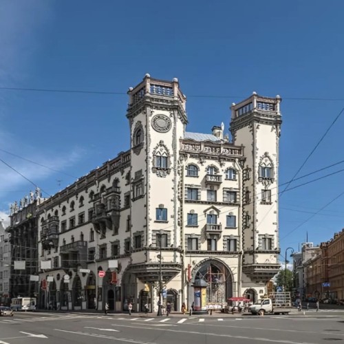 С гидом-проводником — по дворам и парадным Петроградской стороны