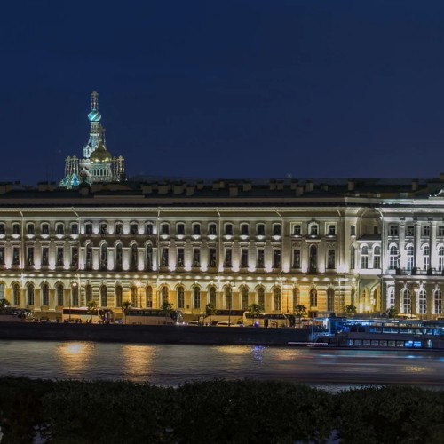 Петербург на Porsche Cayenne с панорамной крышей