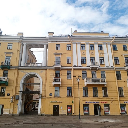 Мобильный квест «Развратный Петербург» (18+)