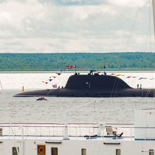 В Кронштадт и Петергоф — на мотоциклах