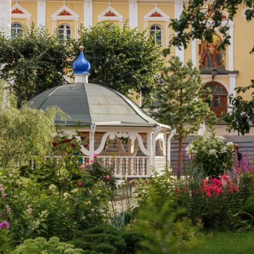 Автобусная экскурсия из Пскова в Изборск и Печоры