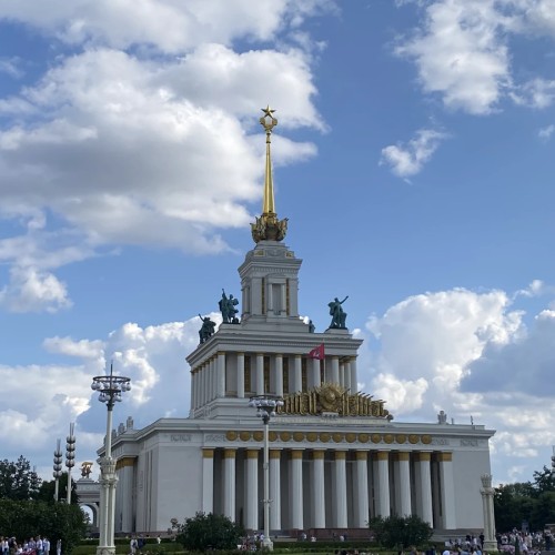 От «Золотого колоса» до космоса: парад планет ВДНХ