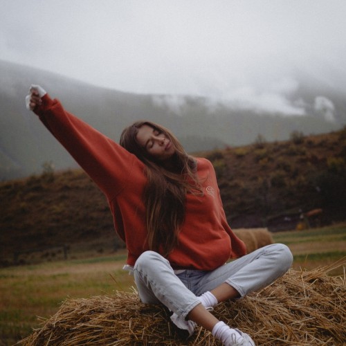 Тур на Алтай с фотографом: эстетичные кадры, съёмки с реквизитом, глэмпинги и топовые места