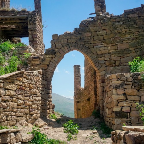 Призрачный аул Гамсутль и Чохские террасы