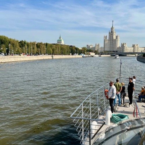 По самой главной улице Москвы: круглогодичная экскурсия на яхте флотилии «Рэдиссон»