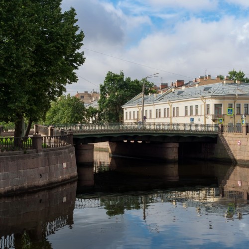 Из Петербурга в Кронштадт — к морским соборам