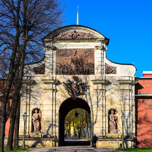 Мобильный квест: «Спасти загадочную княжну, или Приключения в Петропавловской крепости»