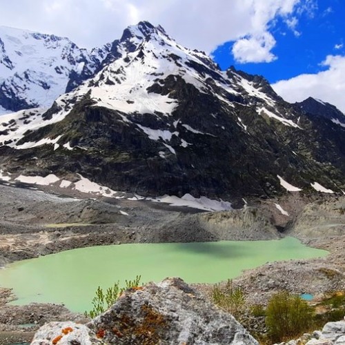 Нетипичное Приэльбрусье: треккинг налегке к 4 высокогорным озёрам с проживанием в гостинице