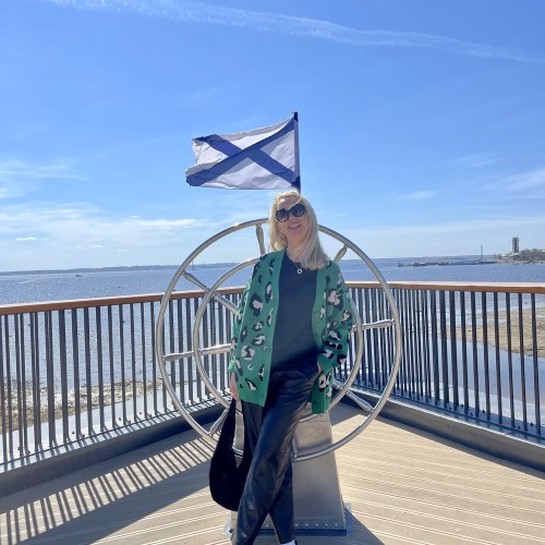 Кронштадт в мини-группе на комфортабельном автомобиле