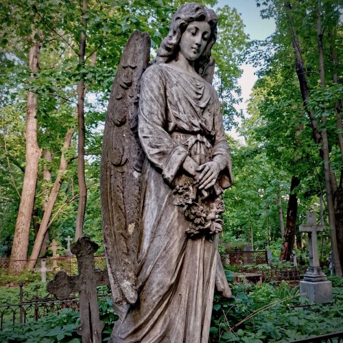 Смоленское кладбище: история и люди