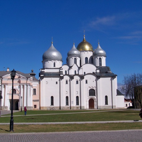 Автобусный тур в Великий Новгород, Псков и Изборск: главные места и погружение в историю