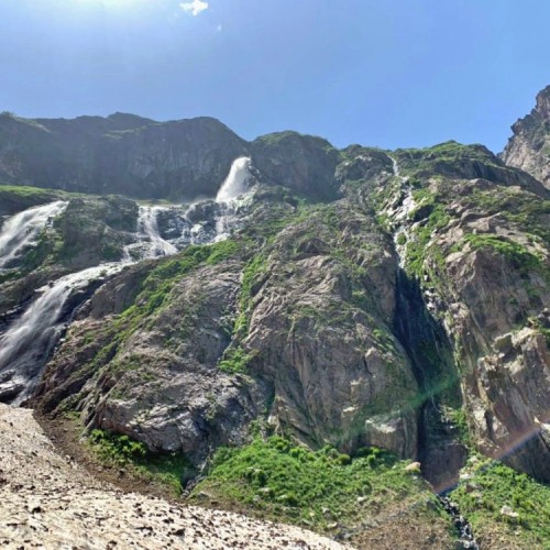 В Домбай всей семьёй: тур по природным красотам с аниматором и лёгкими прогулками в горах