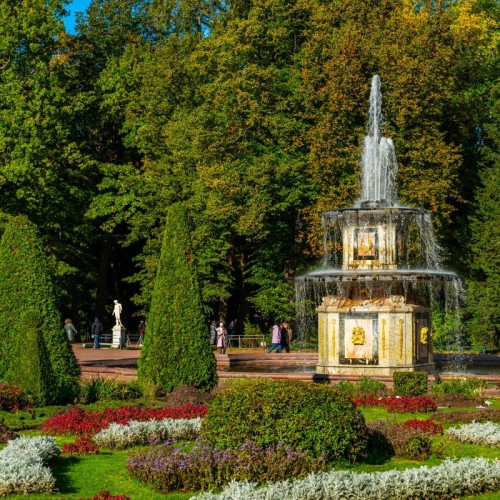 Из Санкт-Петербурга в Петергоф и Кронштадт: 2 города за 1 день