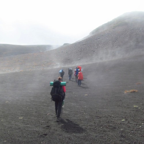 Большой поход с рюкзаками и палатками по Камчатке: вулканы, Тихий океан, термы и альпийские луга