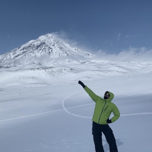 В мини-группе на Камчатку всей семьёй: вулканы, термальные источники и погружение в быт