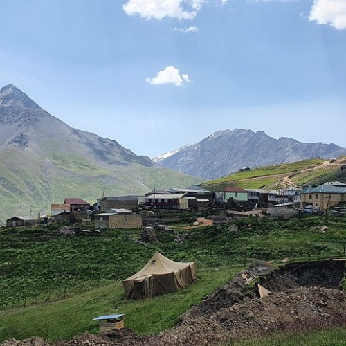 Редкие локации Южного Дагестана: восхождение на Шалбуздаг и аулы-призраки