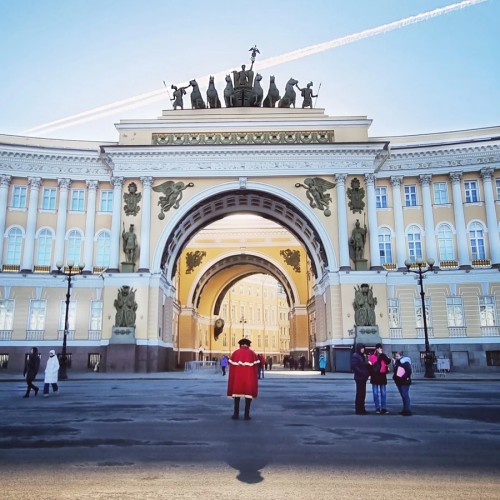 Знакомство с Петербургом: обзорная экскурсия + Эрмитаж (билеты включены)