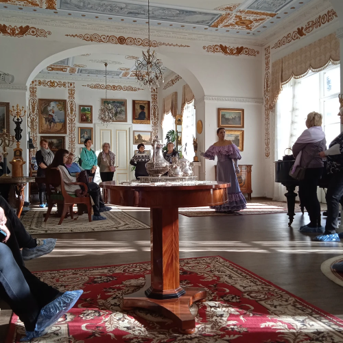 В усадьбу Марьино и к Саблинским водопадам