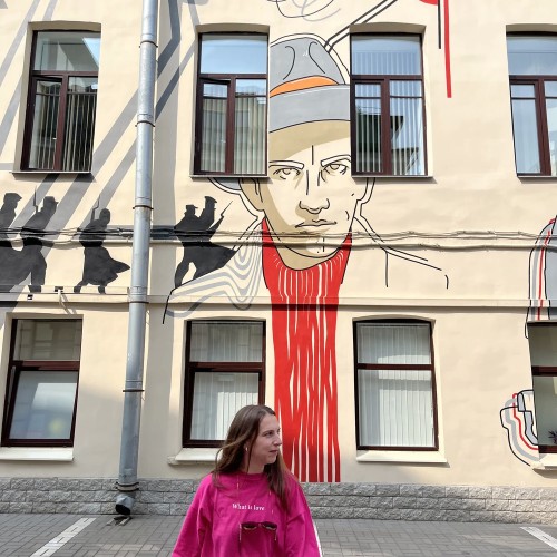 По литературному кварталу с Маяковским и другими поэтами Серебряного века