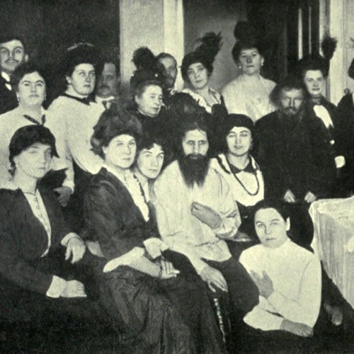 В квартиру Распутина — в составе мини-группы