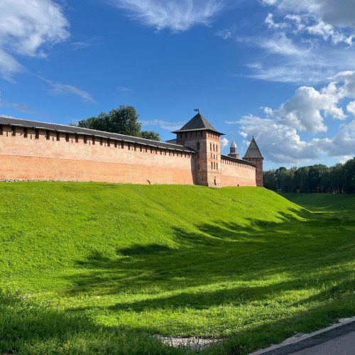 По Детинцу да по Пискупле — театрализованная групповая экскурсия