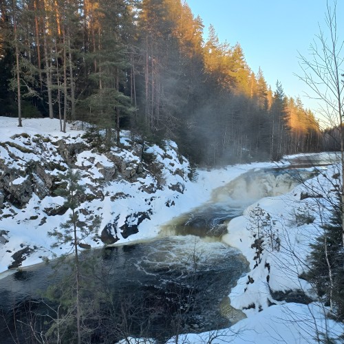 Дыхание Севера: водопад Кивач, хаски, олени и лошади (из Петрозаводска)