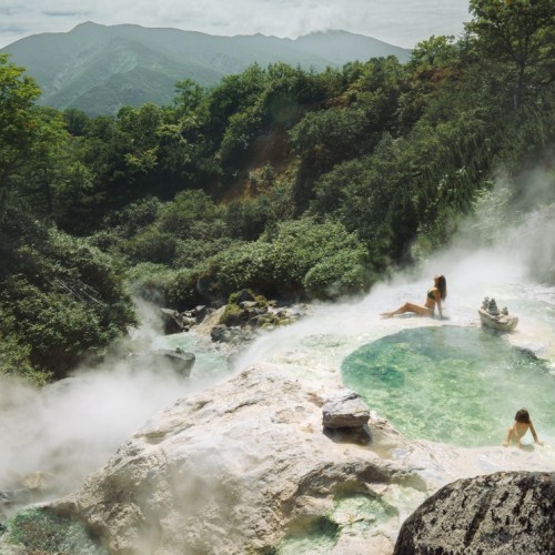 Вулканы, бухты и скалы острова Итуруп