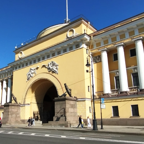 Мобильный квест «Львы — хранители Петербурга»