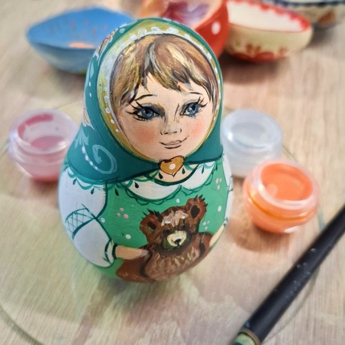От ложки до матрёшки: мастер-класс по росписи по дереву в Суздале
