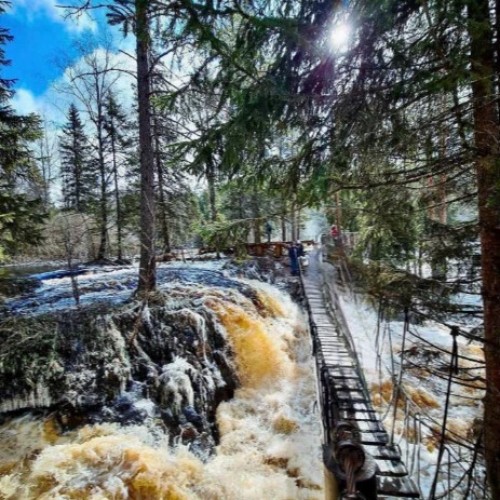 Сортавала и окрестности: мраморные берега «Рускеалы» и атмосфера прошлого в парке «Бастион»