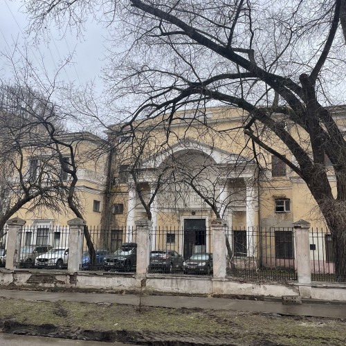 От «Белорусской» до «Динамо»: русский импрессионизм, дворцы-конюшни и царская площадь