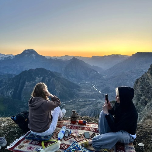 Молодёжный трип в Дагестан: главные места, мастер-классы и дискотеки в дружеской компании